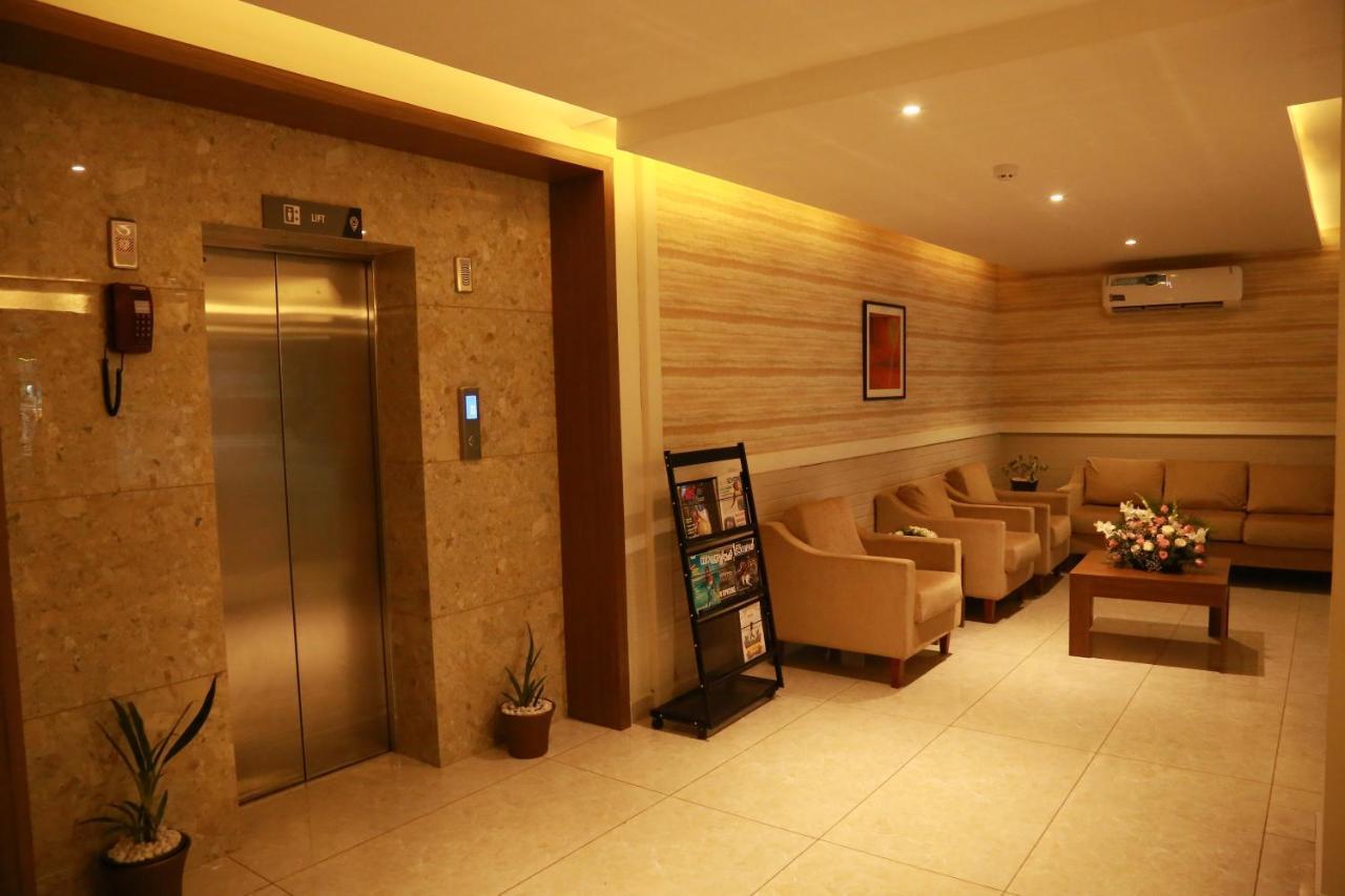 Hotel Picnic Manjeri Exterior photo